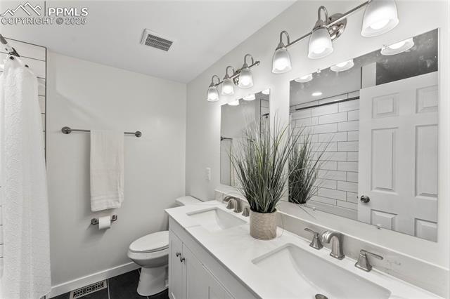 2630 Templeton Gap Road