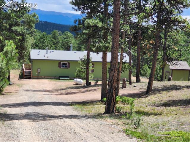 400 Pikes Peak Lane