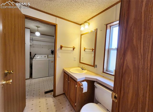 400 Pikes Peak Lane