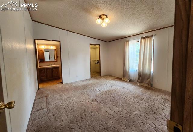 400 Pikes Peak Lane