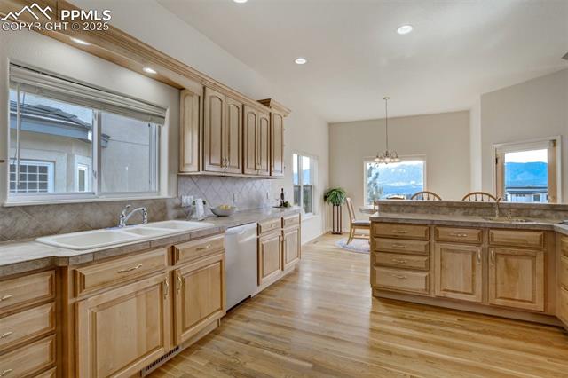 14330 Eagle Villa Grove