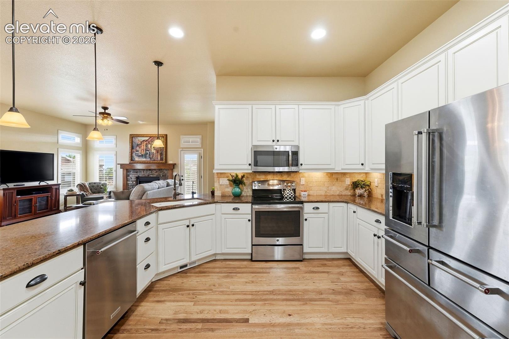 12909 Cupcake Heights