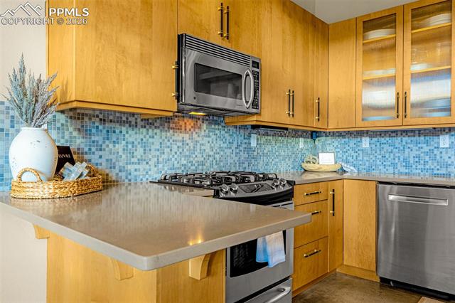 101 N Tejon Street 280