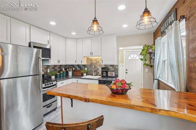 2220 W Uintah Street