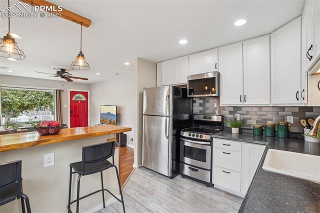 2220 W Uintah Street