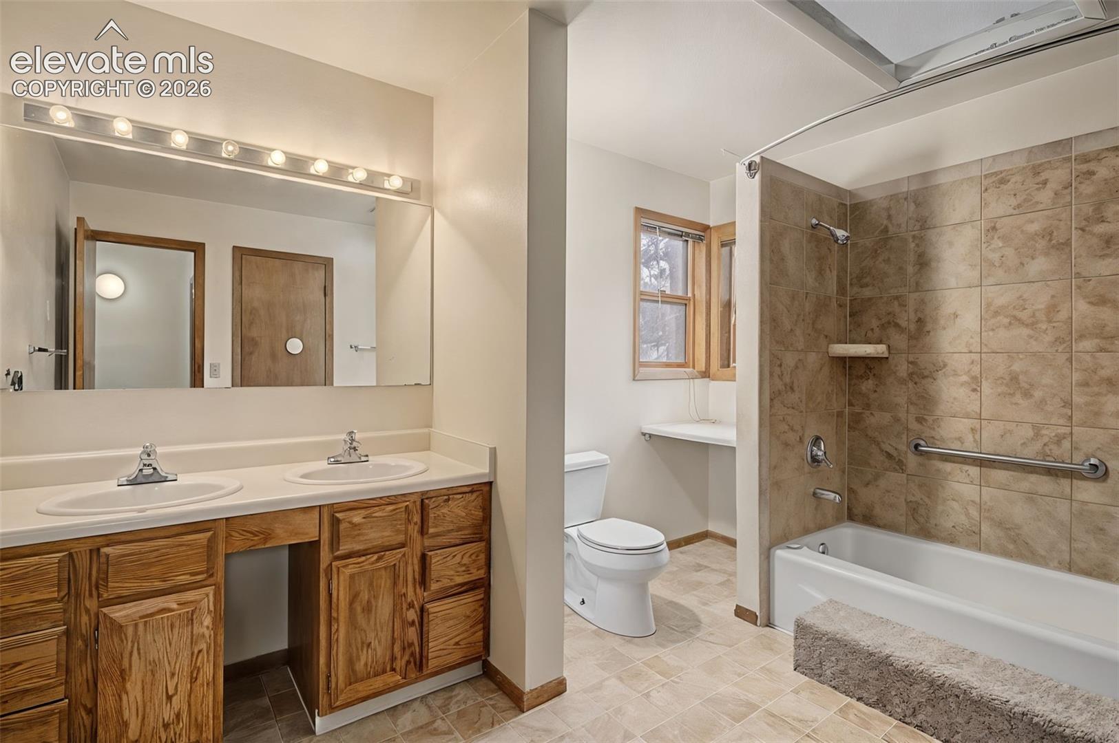 869 Pebblewood Drive