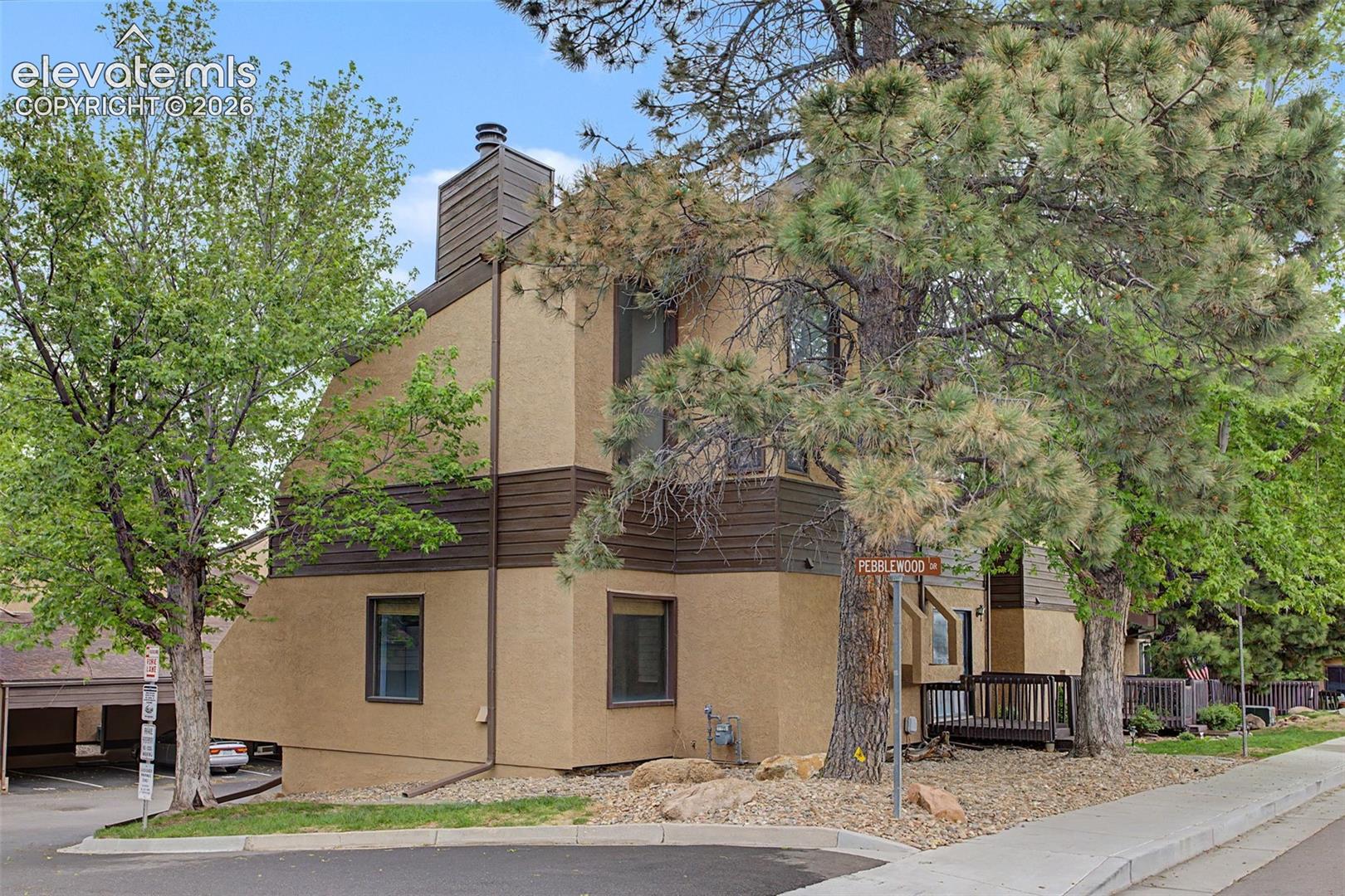 869 Pebblewood Drive