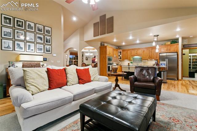 5470 ROUNDUP RIDGE Road