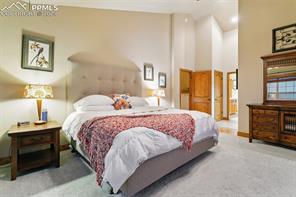 5470 ROUNDUP RIDGE Road