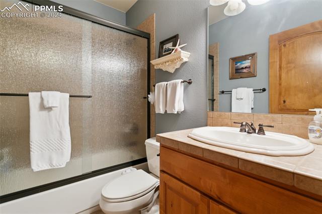 5470 ROUNDUP RIDGE Road