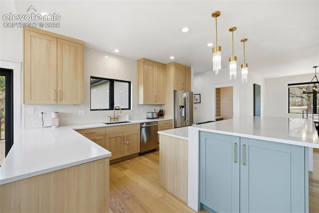 2220 Cape Pine Way