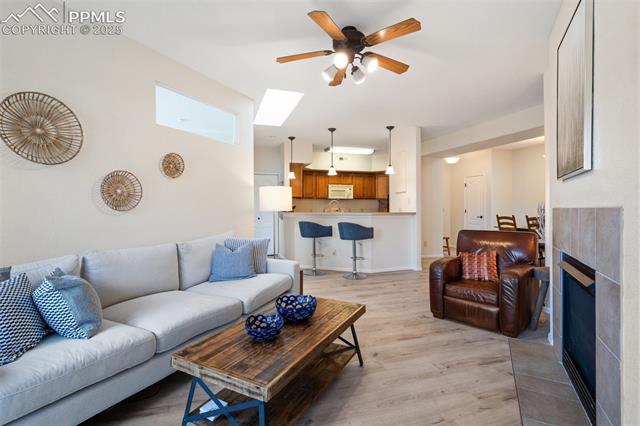 1816 Montura View 204