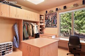 2854 Stratton Forest Heights