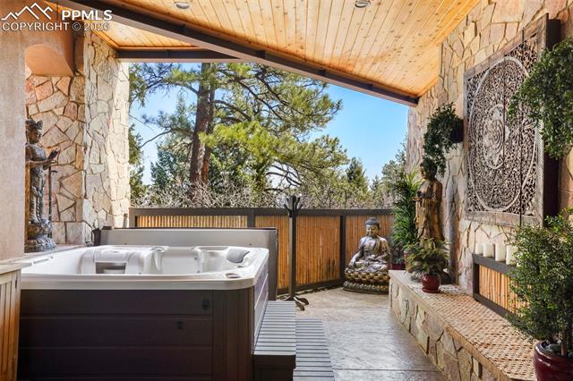 2854 Stratton Forest Heights