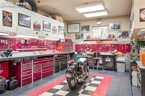 2854 Stratton Forest Heights