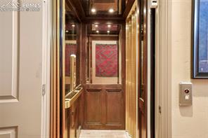 2854 Stratton Forest Heights