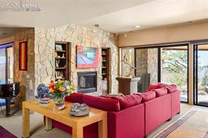 2854 Stratton Forest Heights