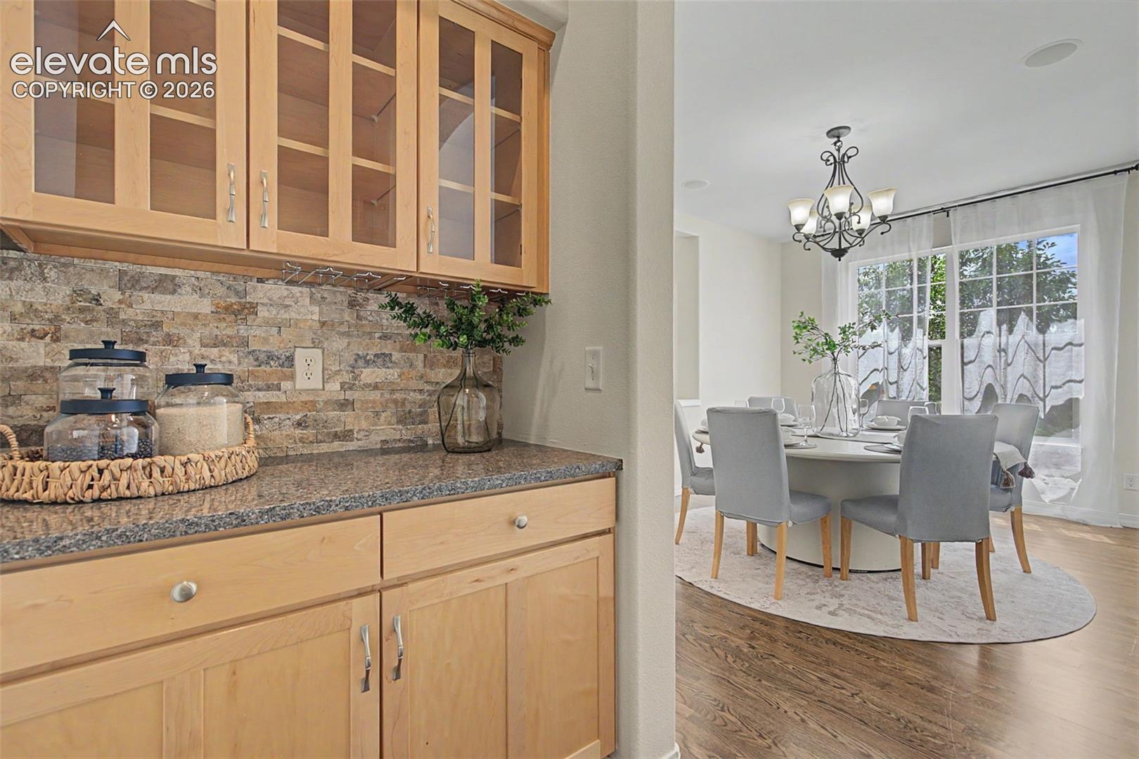 2528 Willow Glen Drive