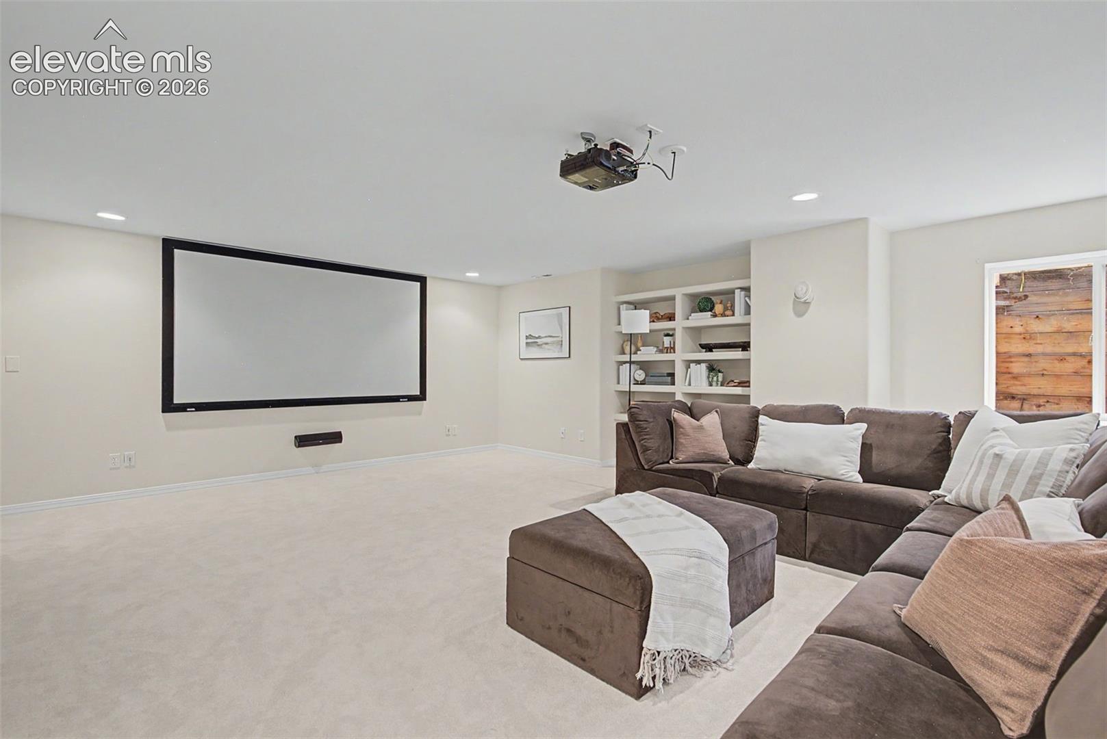 2528 Willow Glen Drive