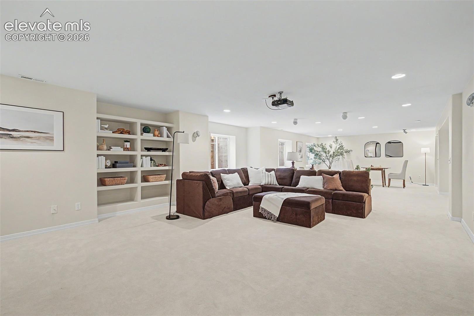 2528 Willow Glen Drive