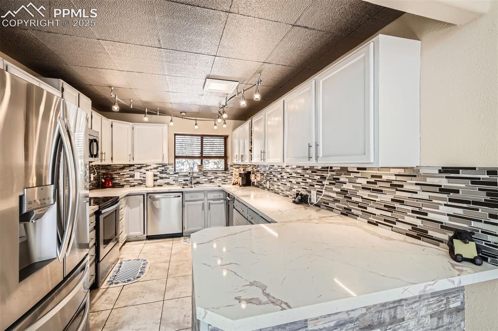46 Barr Lake Circle