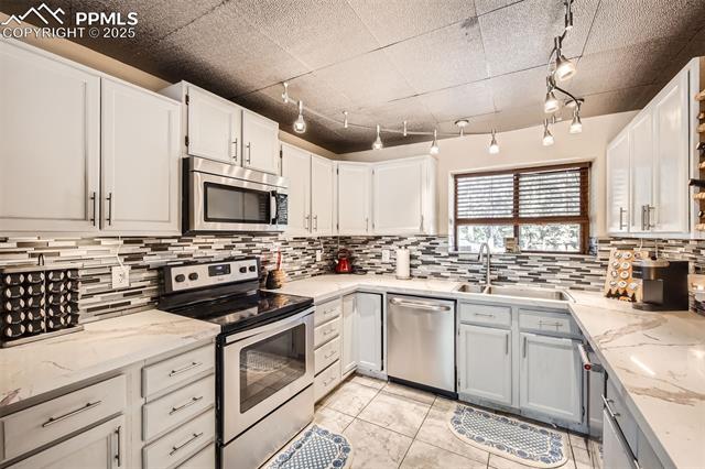46 Barr Lake Circle