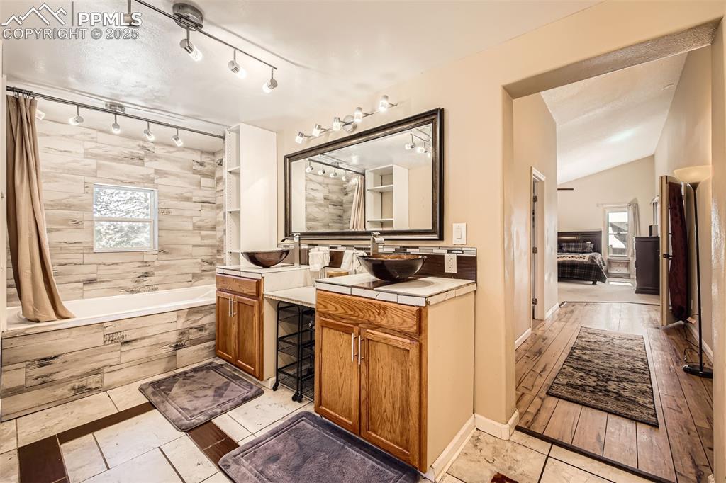 46 Barr Lake Circle