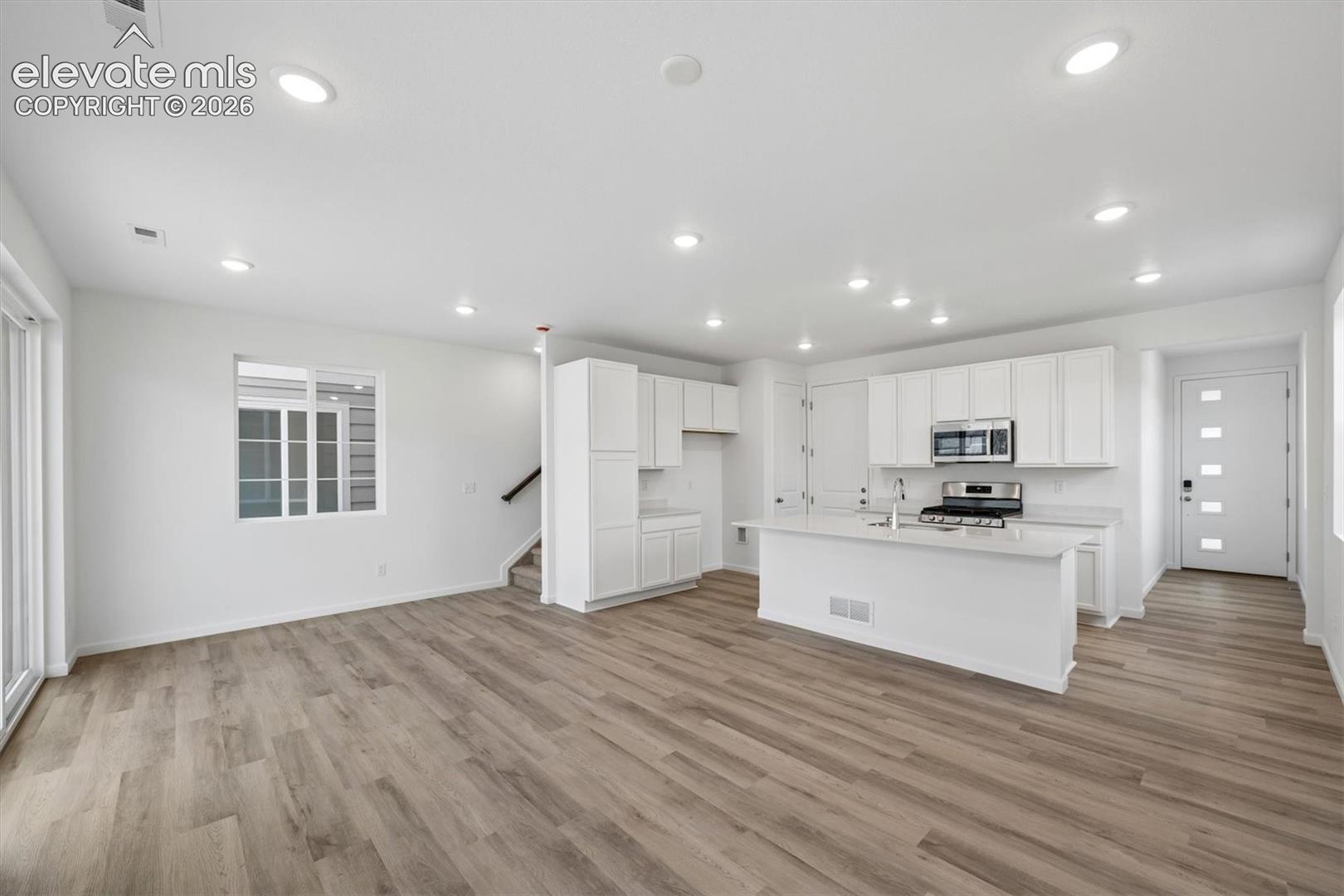 7491 Nova View