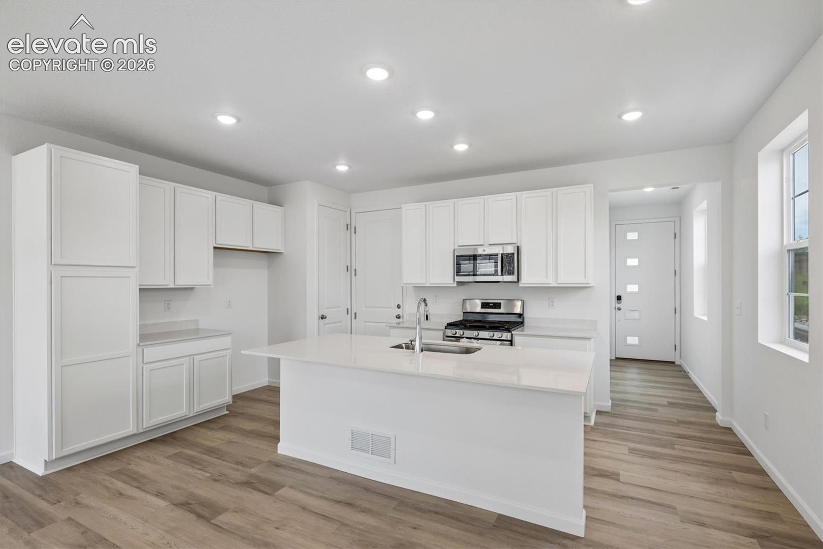 7491 Nova View