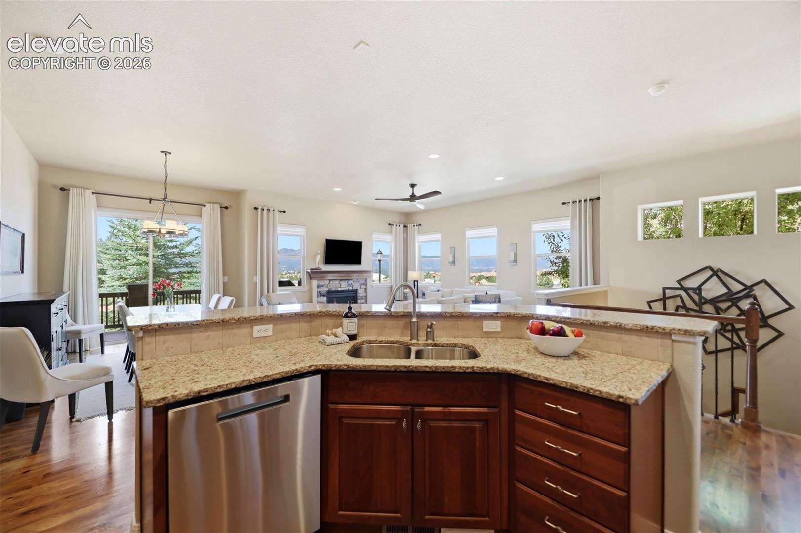 2415 Veneto Way