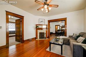 715 S Cascade Avenue