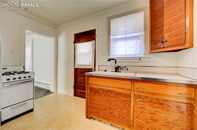 715 S Cascade Avenue