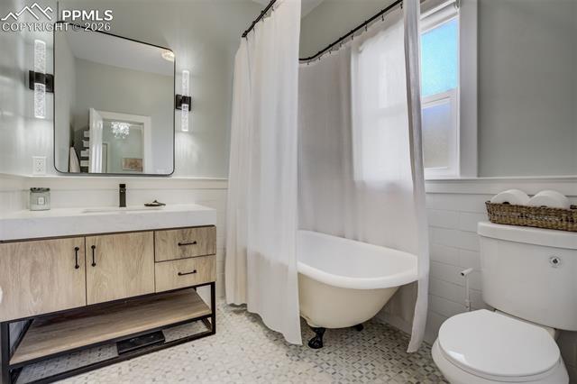 321 E Willamette Avenue