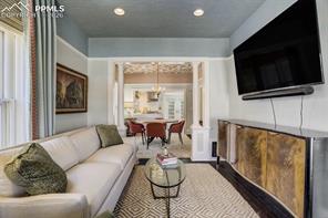 321 E Willamette Avenue