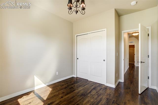 13274 Cake Bread Heights