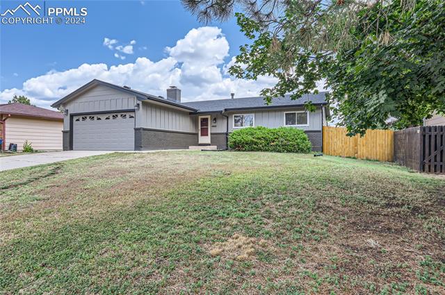 4909 Hackamore Drive N