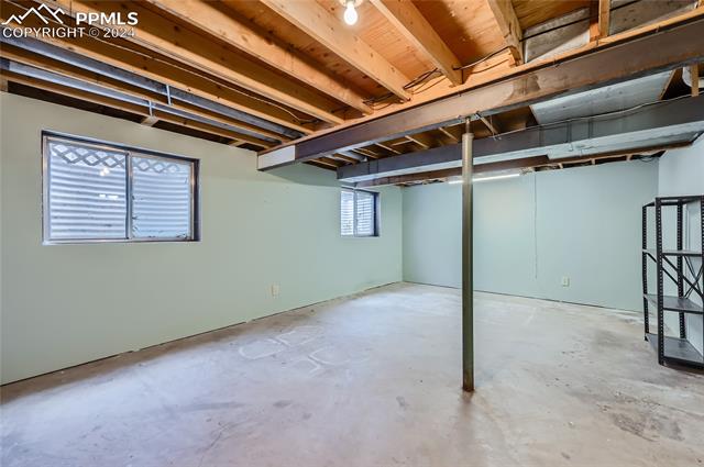 4909 Hackamore Drive N