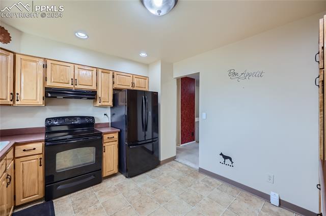 4909 Hackamore Drive N