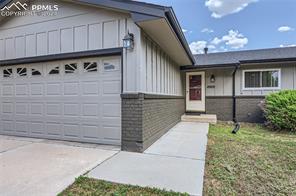 4909 Hackamore Drive N