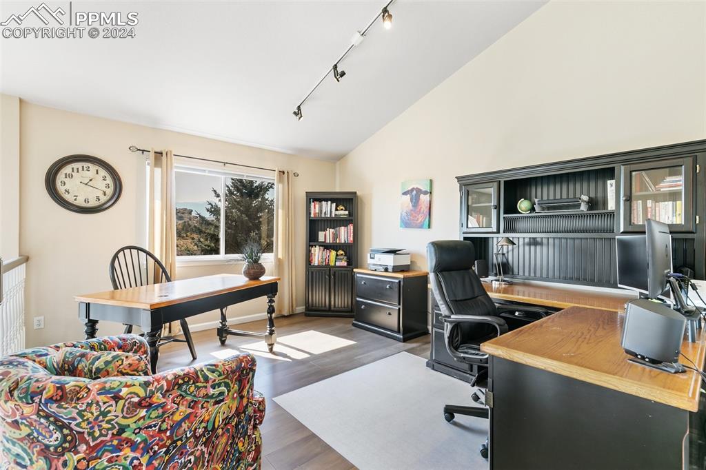 1855 Anasazi Court