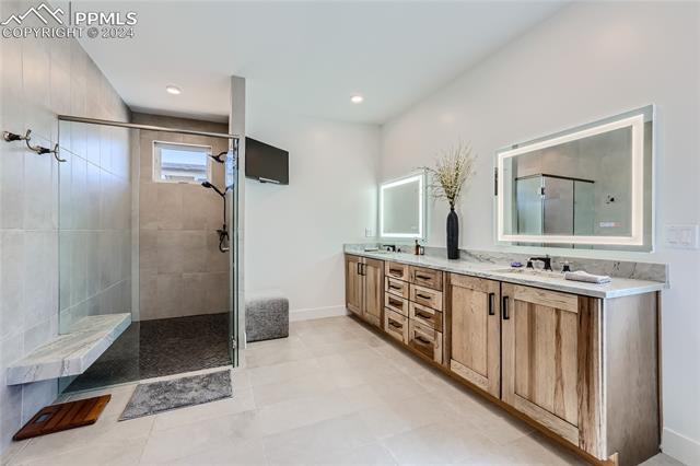 2604 Cathedral Sky View