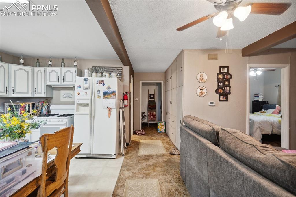 404 N Walnut Street