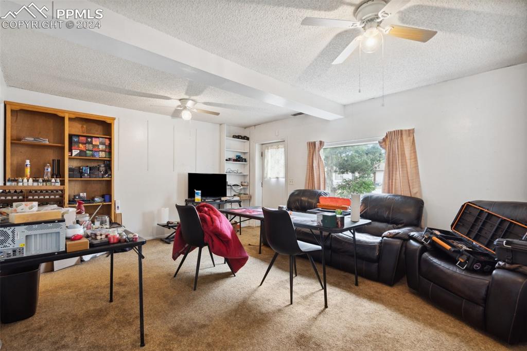 404 N Walnut Street