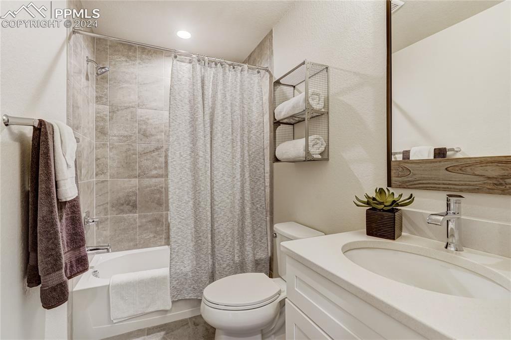 4127 Parkwood Trail