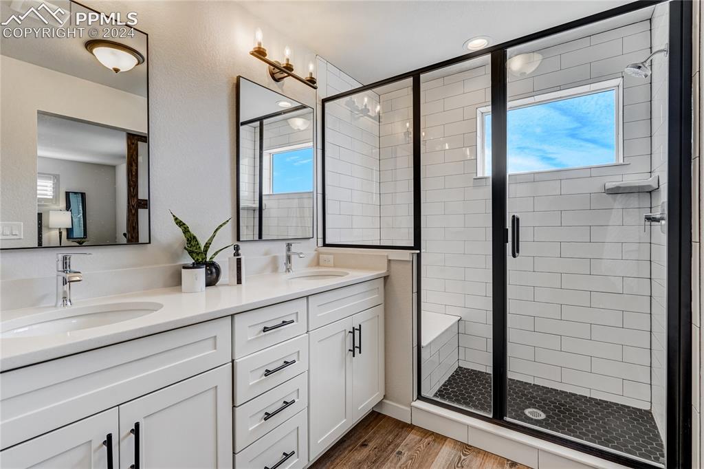 4127 Parkwood Trail