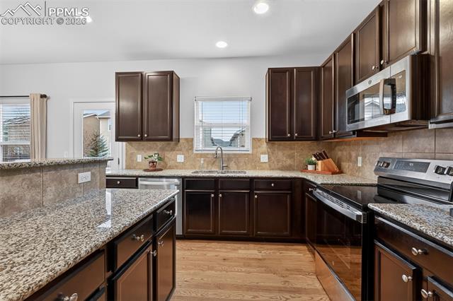 8253 Hardwood Circle