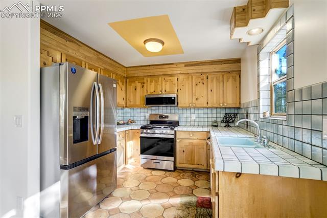 12225 Glenridge Lane