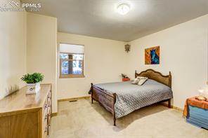 12225 Glenridge Lane