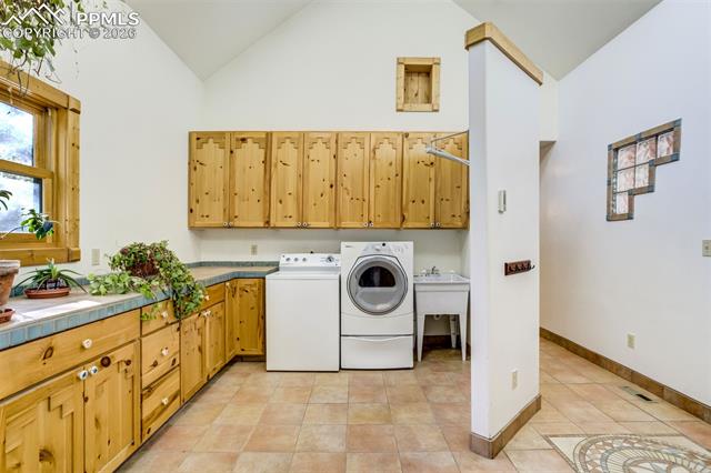 12225 Glenridge Lane