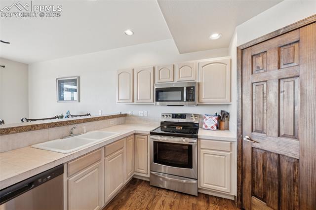 8432 Artesian Springs Point
